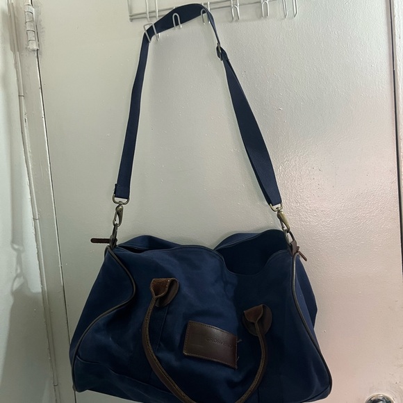 Grosvenor Elegant Blue and Brown Men's Duffel Bag - Picture 8 of 13